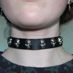 Skull Choker